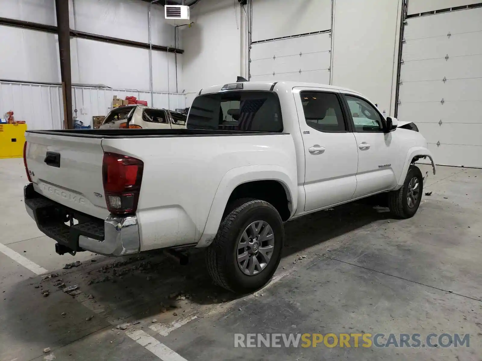 4 Photograph of a damaged car 3TMCZ5AN9KM201910 TOYOTA TACOMA 2019