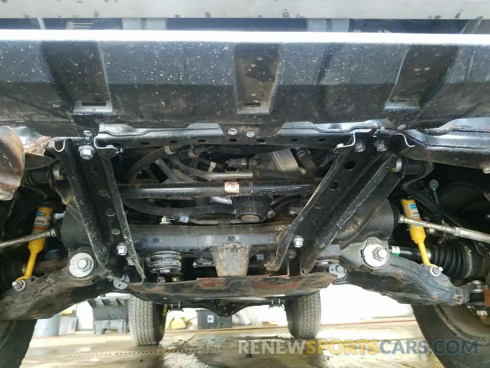 10 Photograph of a damaged car 3TMCZ5AN9KM204063 TOYOTA TACOMA 2019