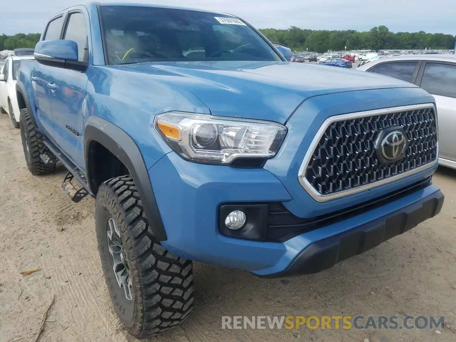 1 Photograph of a damaged car 3TMCZ5AN9KM204922 TOYOTA TACOMA 2019