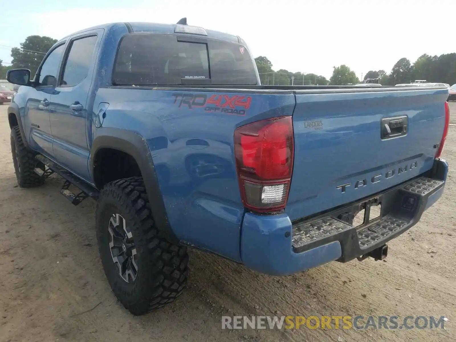 3 Photograph of a damaged car 3TMCZ5AN9KM204922 TOYOTA TACOMA 2019