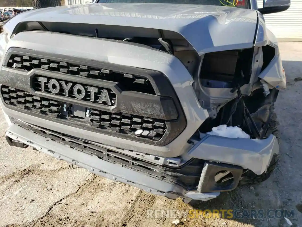 9 Photograph of a damaged car 3TMCZ5AN9KM207710 TOYOTA TACOMA 2019