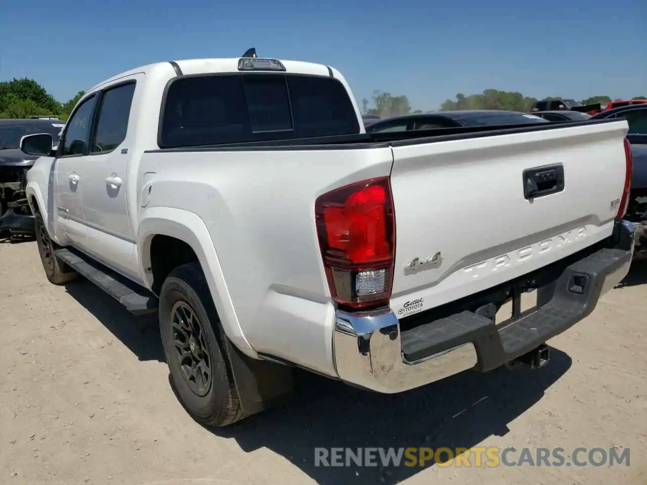 3 Photograph of a damaged car 3TMCZ5AN9KM208372 TOYOTA TACOMA 2019