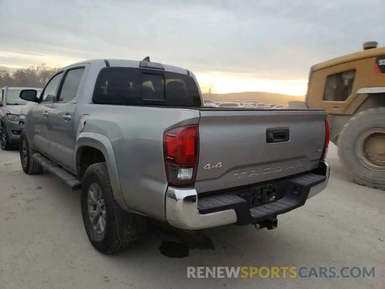 3 Photograph of a damaged car 3TMCZ5AN9KM211983 TOYOTA TACOMA 2019