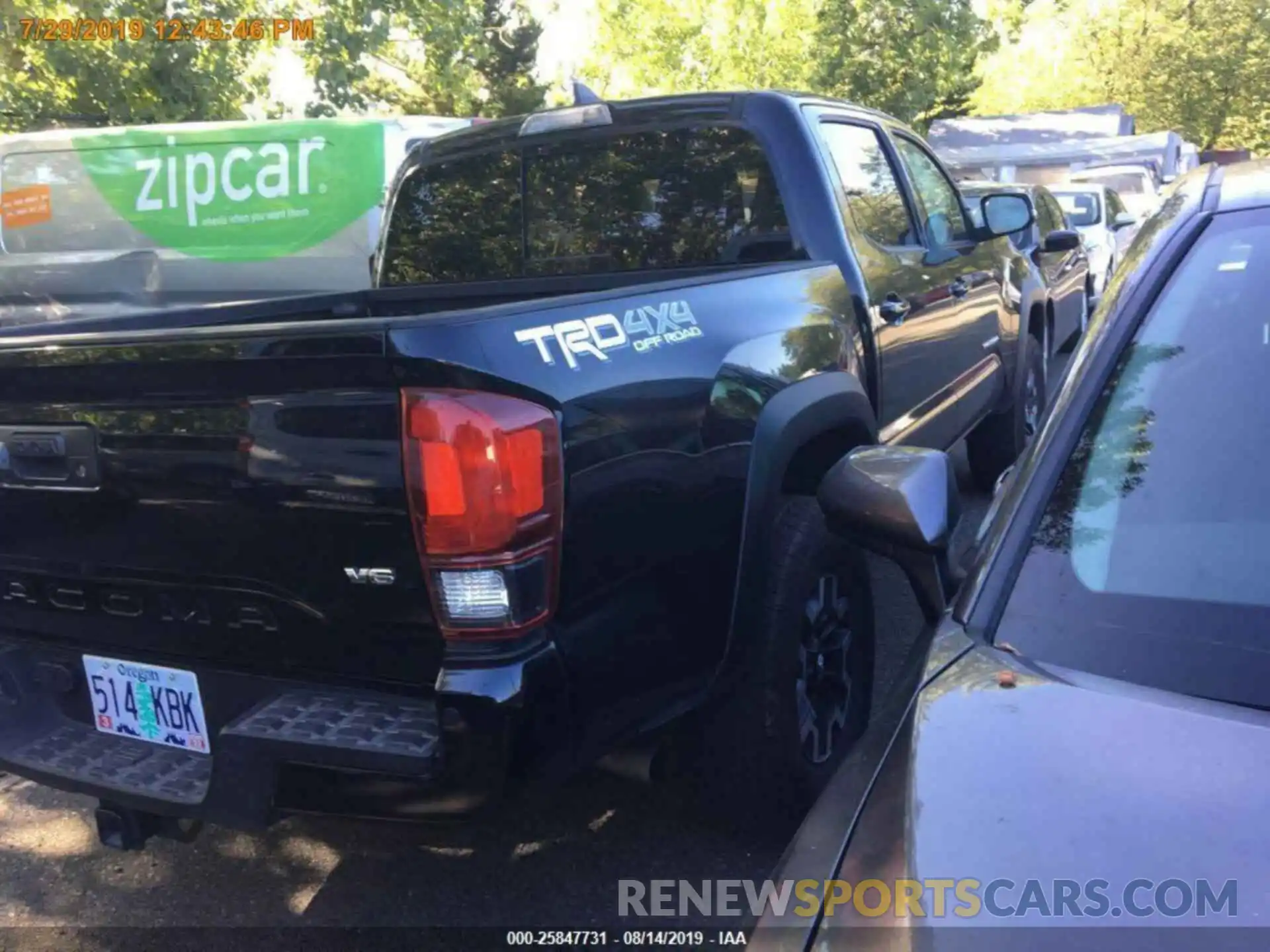 13 Photograph of a damaged car 3TMCZ5AN9KM219436 TOYOTA TACOMA 2019