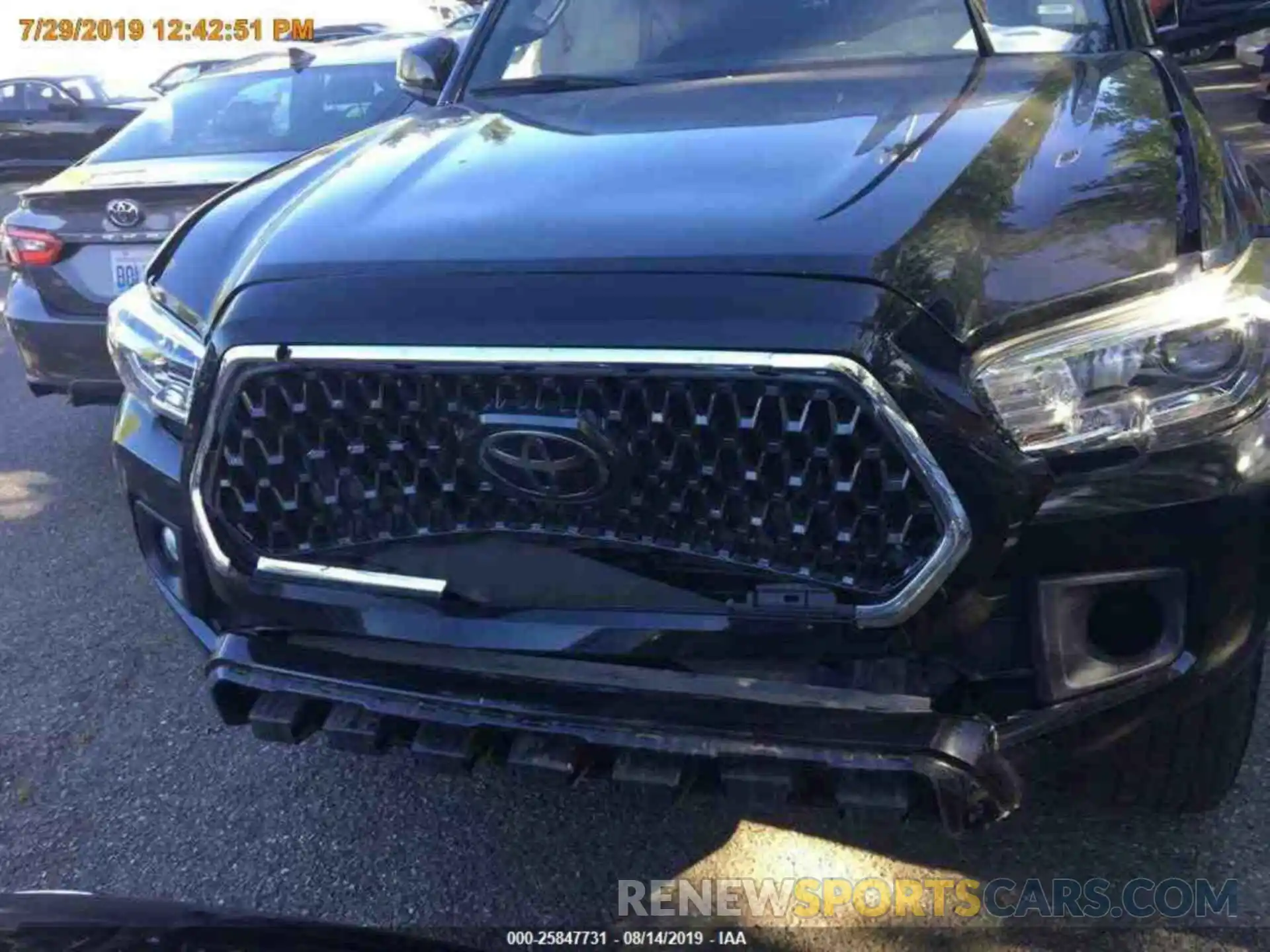 14 Photograph of a damaged car 3TMCZ5AN9KM219436 TOYOTA TACOMA 2019