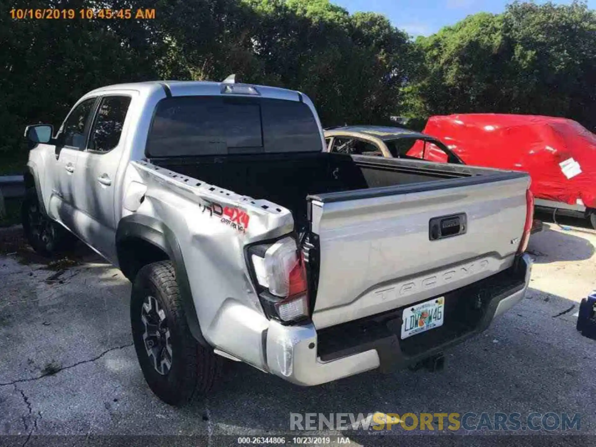 14 Photograph of a damaged car 3TMCZ5AN9KM222580 TOYOTA TACOMA 2019