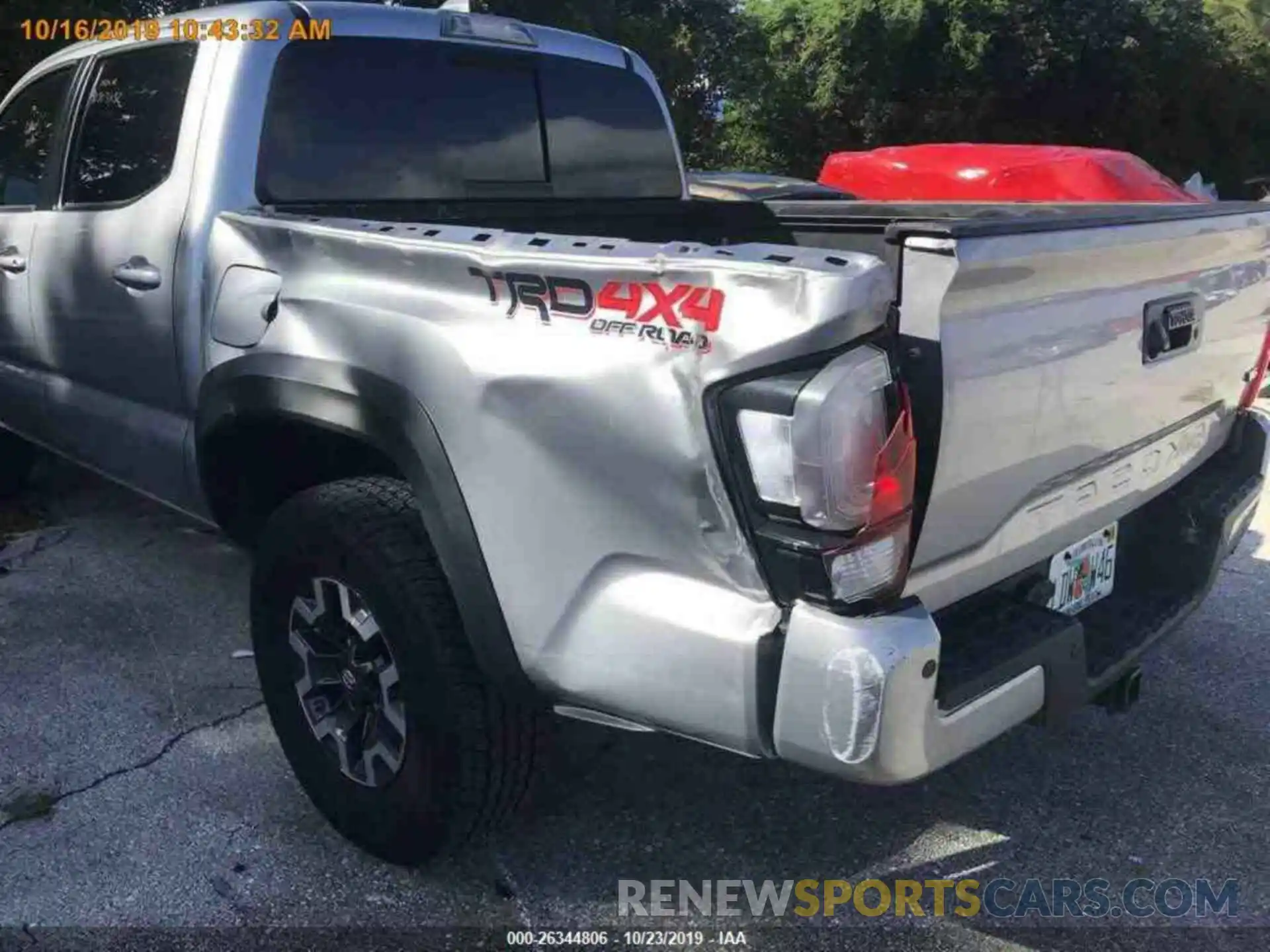 17 Photograph of a damaged car 3TMCZ5AN9KM222580 TOYOTA TACOMA 2019