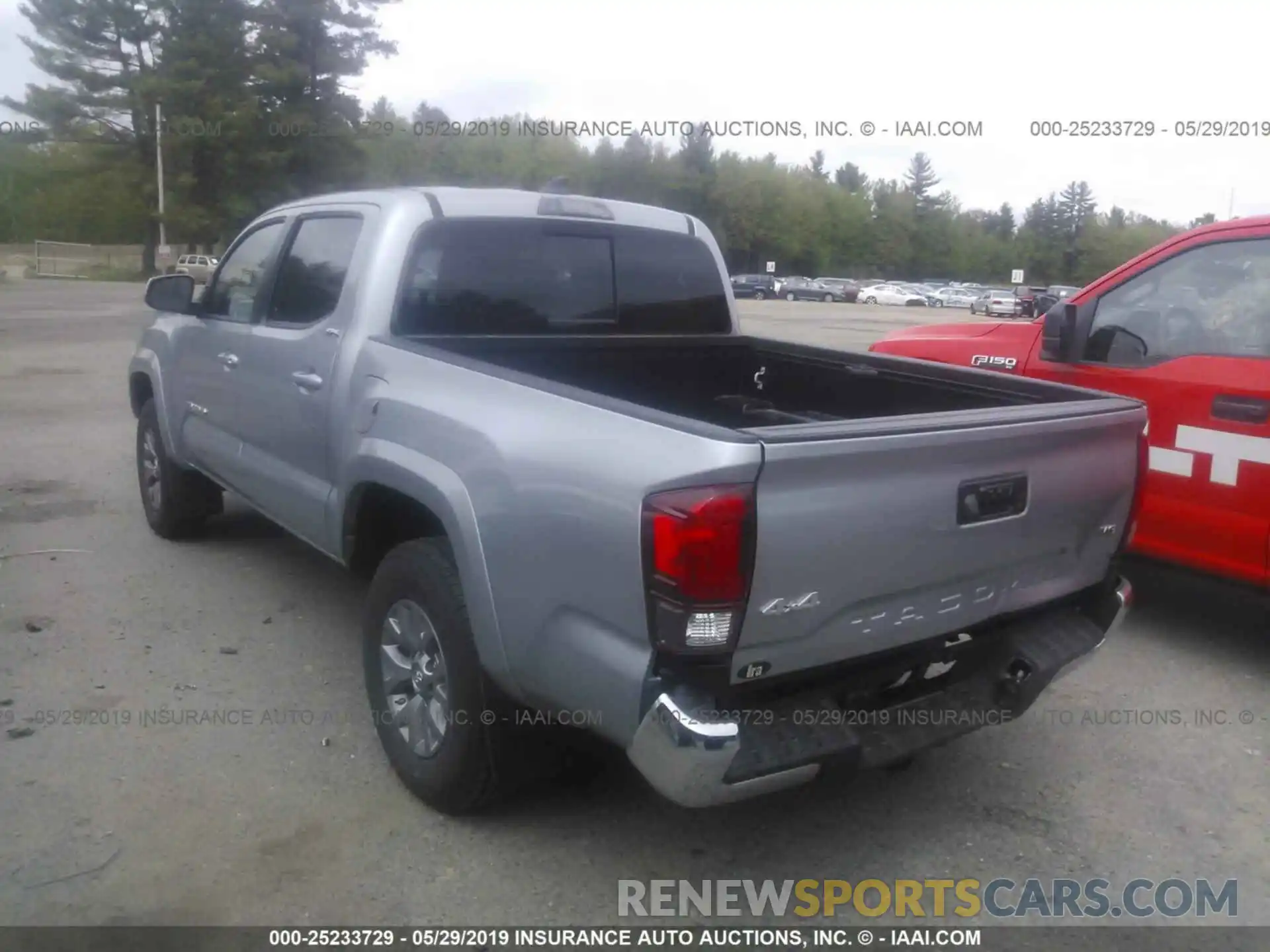 3 Фотография поврежденного автомобиля 3TMCZ5AN9KM222689 TOYOTA TACOMA 2019