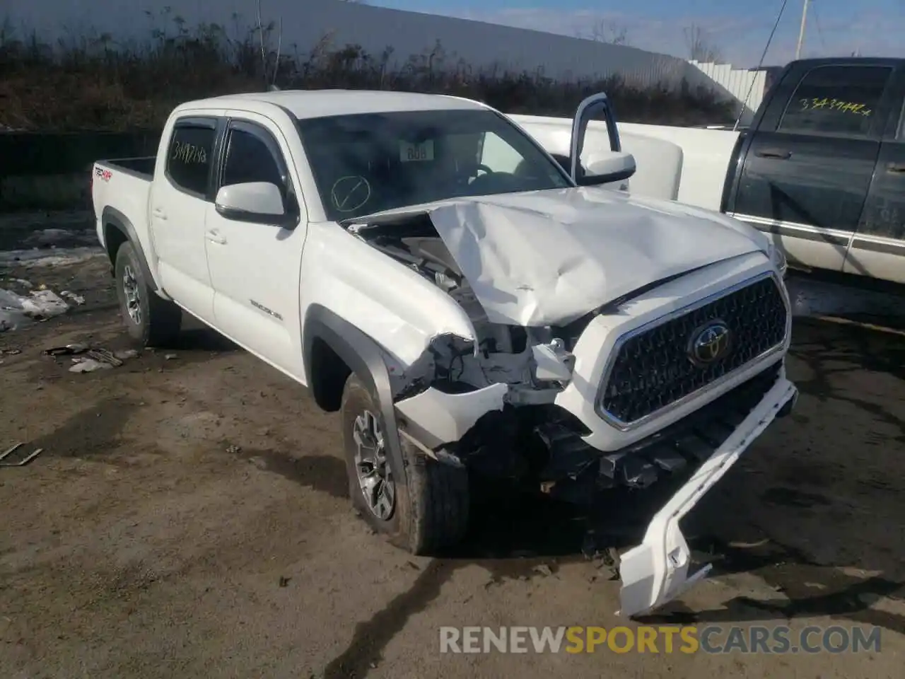 1 Photograph of a damaged car 3TMCZ5AN9KM224376 TOYOTA TACOMA 2019