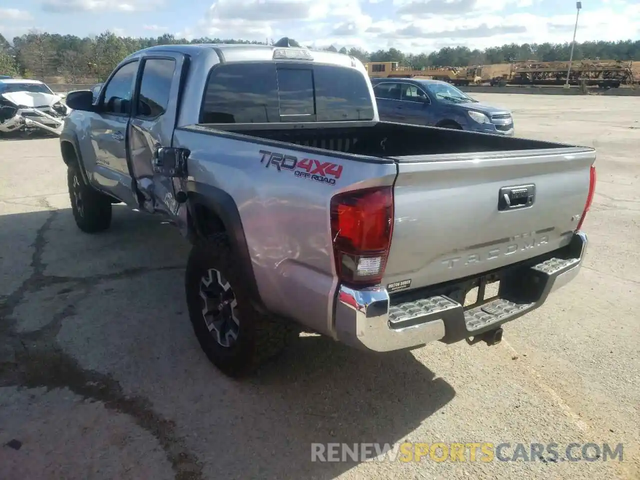 3 Photograph of a damaged car 3TMCZ5AN9KM224989 TOYOTA TACOMA 2019