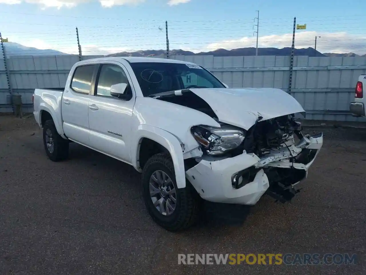 1 Photograph of a damaged car 3TMCZ5AN9KM230128 TOYOTA TACOMA 2019