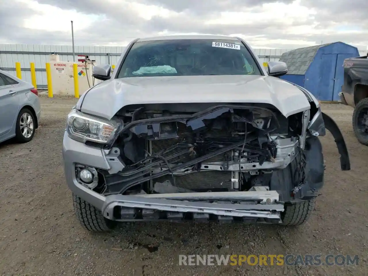 9 Photograph of a damaged car 3TMCZ5AN9KM231568 TOYOTA TACOMA 2019