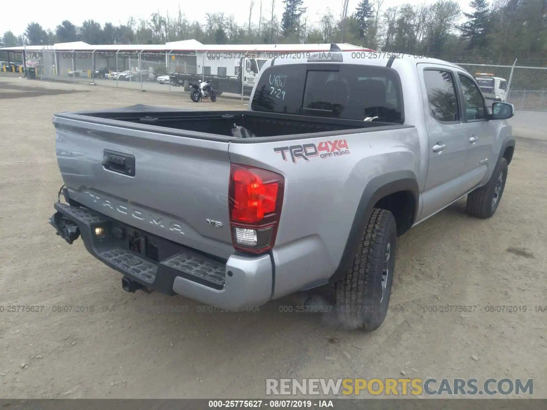 4 Photograph of a damaged car 3TMCZ5AN9KM232364 TOYOTA TACOMA 2019