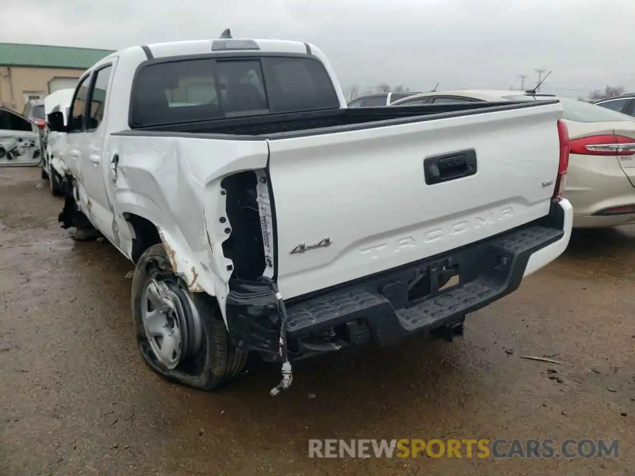 3 Фотография поврежденного автомобиля 3TMCZ5AN9KM239816 TOYOTA TACOMA 2019