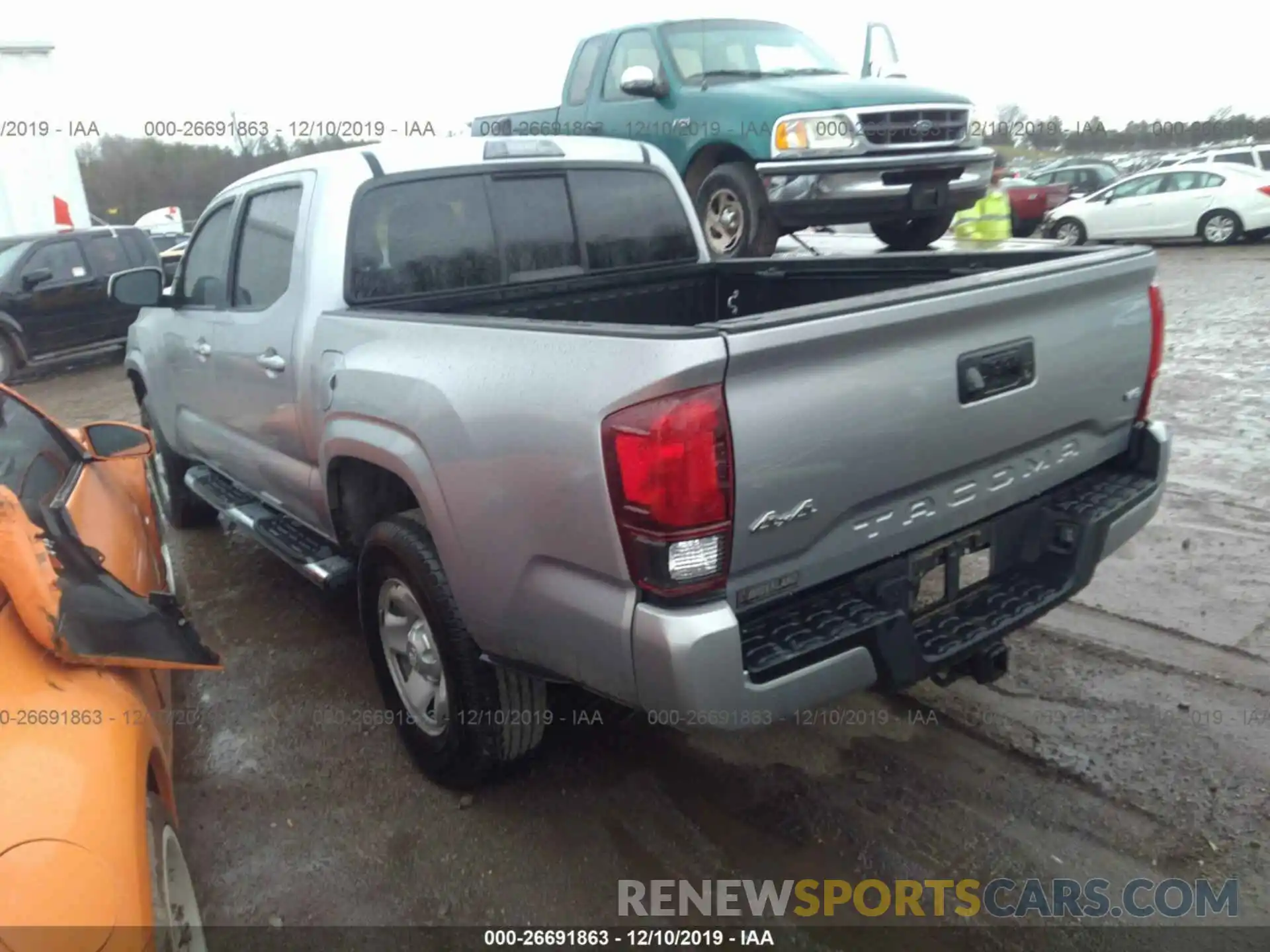 3 Фотография поврежденного автомобиля 3TMCZ5AN9KM242389 TOYOTA TACOMA 2019