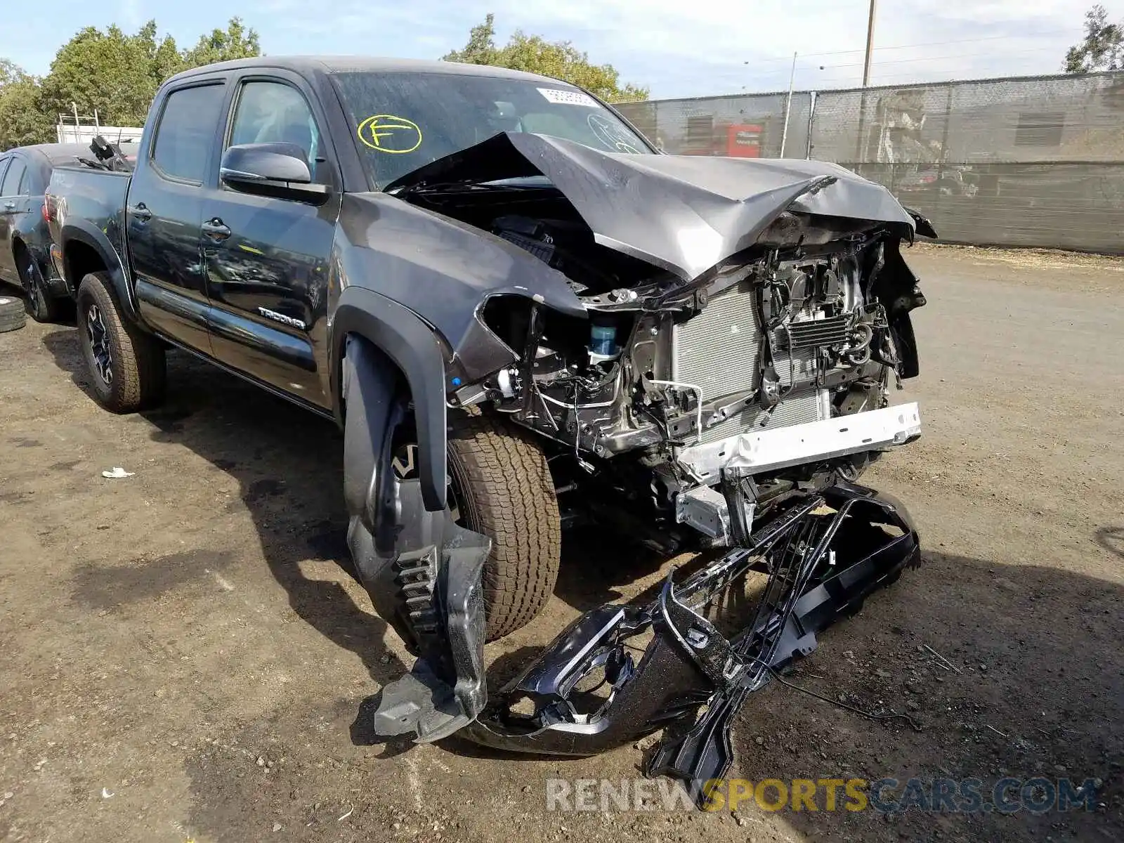 1 Photograph of a damaged car 3TMCZ5AN9KM243624 TOYOTA TACOMA 2019