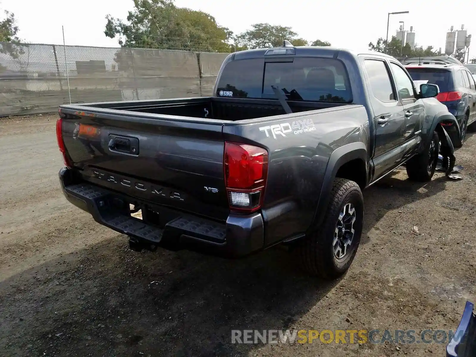 4 Photograph of a damaged car 3TMCZ5AN9KM243624 TOYOTA TACOMA 2019