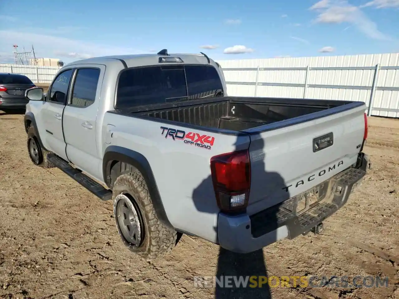 3 Photograph of a damaged car 3TMCZ5AN9KM246071 TOYOTA TACOMA 2019