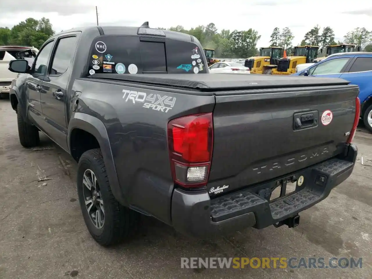 3 Photograph of a damaged car 3TMCZ5AN9KM252128 TOYOTA TACOMA 2019