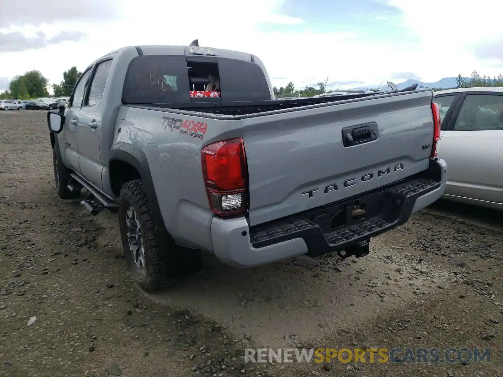 3 Photograph of a damaged car 3TMCZ5AN9KM252629 TOYOTA TACOMA 2019