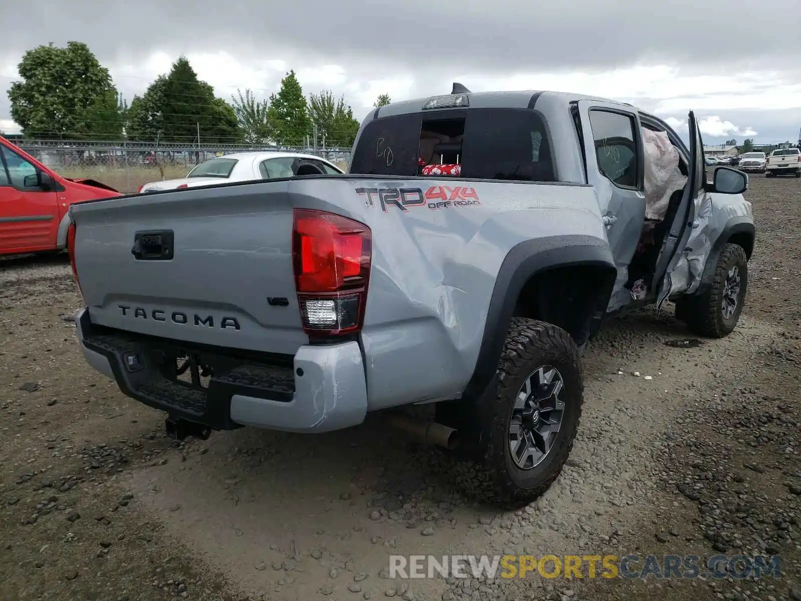 4 Photograph of a damaged car 3TMCZ5AN9KM252629 TOYOTA TACOMA 2019