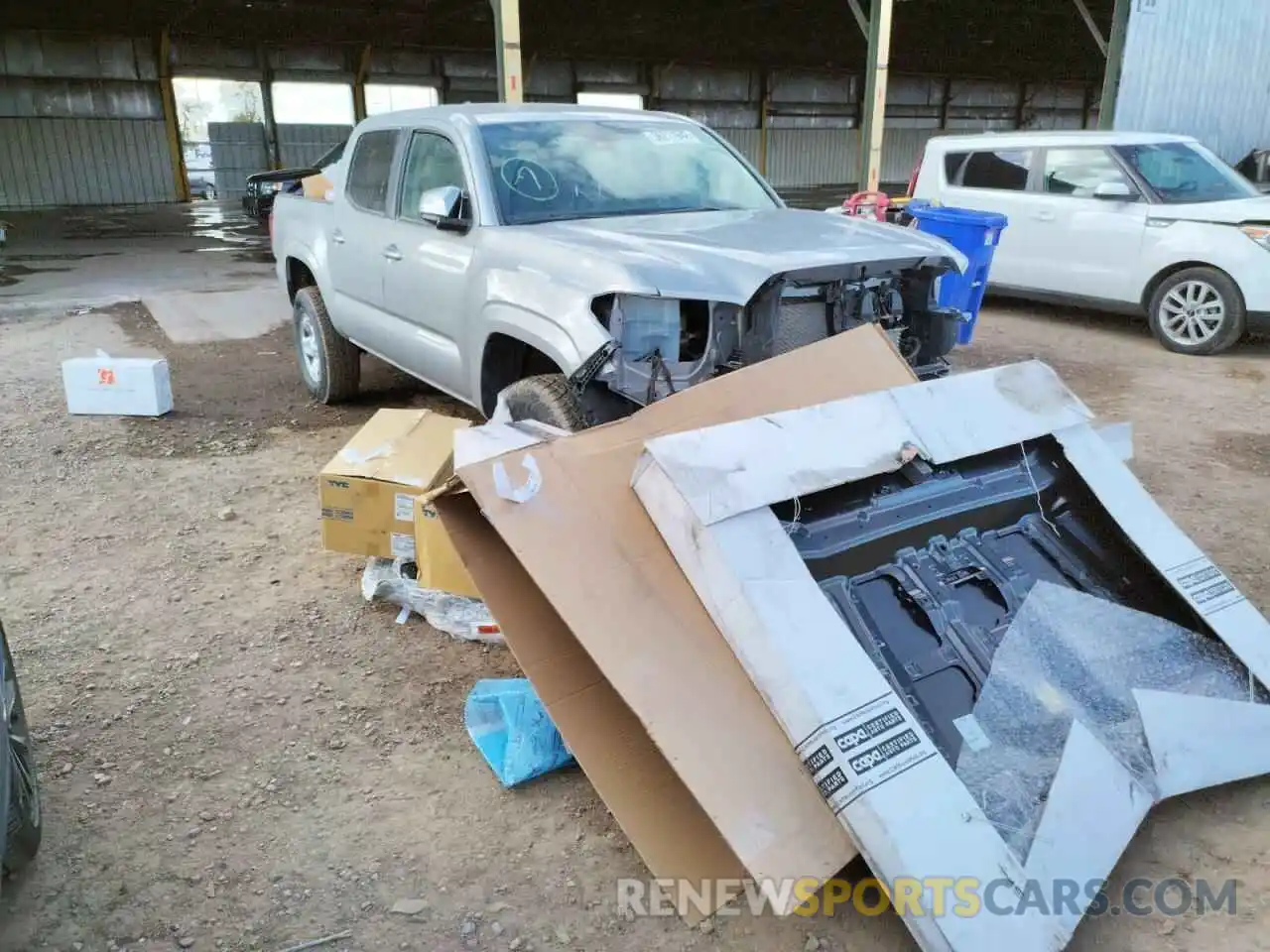 1 Photograph of a damaged car 3TMCZ5AN9KM259080 TOYOTA TACOMA 2019