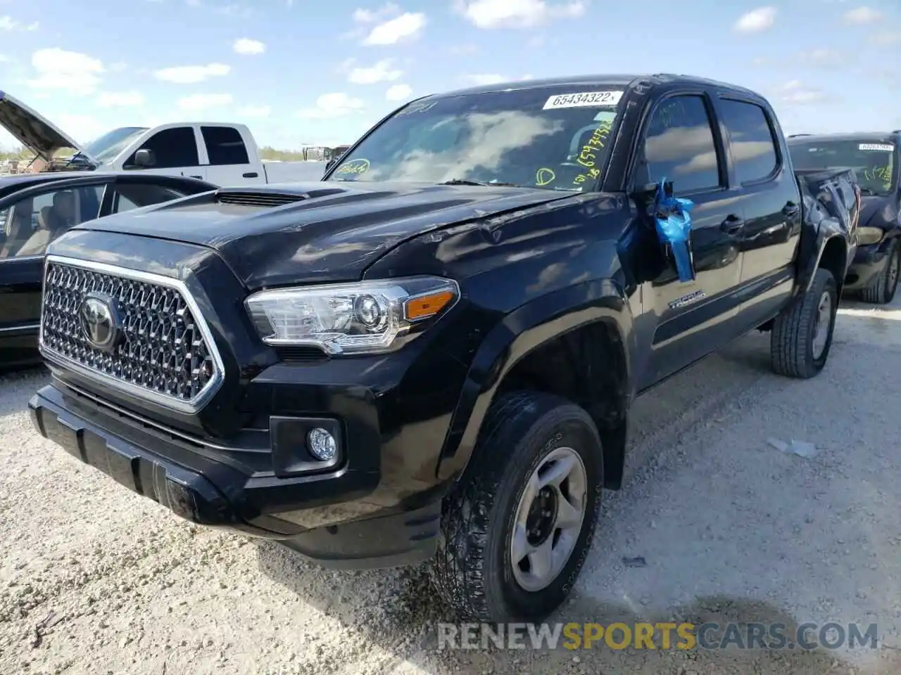 2 Фотография поврежденного автомобиля 3TMCZ5AN9KM260326 TOYOTA TACOMA 2019