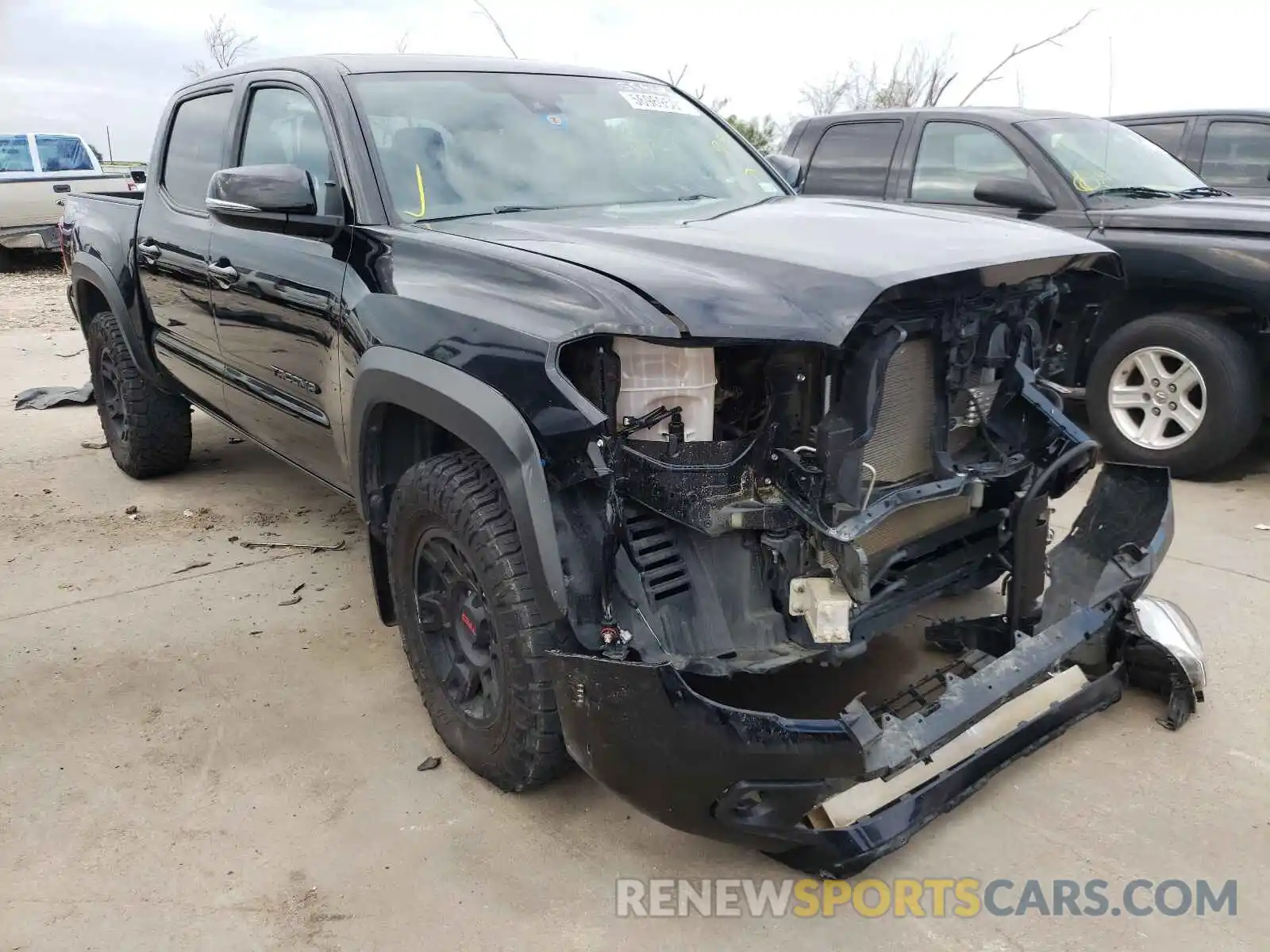 1 Photograph of a damaged car 3TMCZ5AN9KM262044 TOYOTA TACOMA 2019