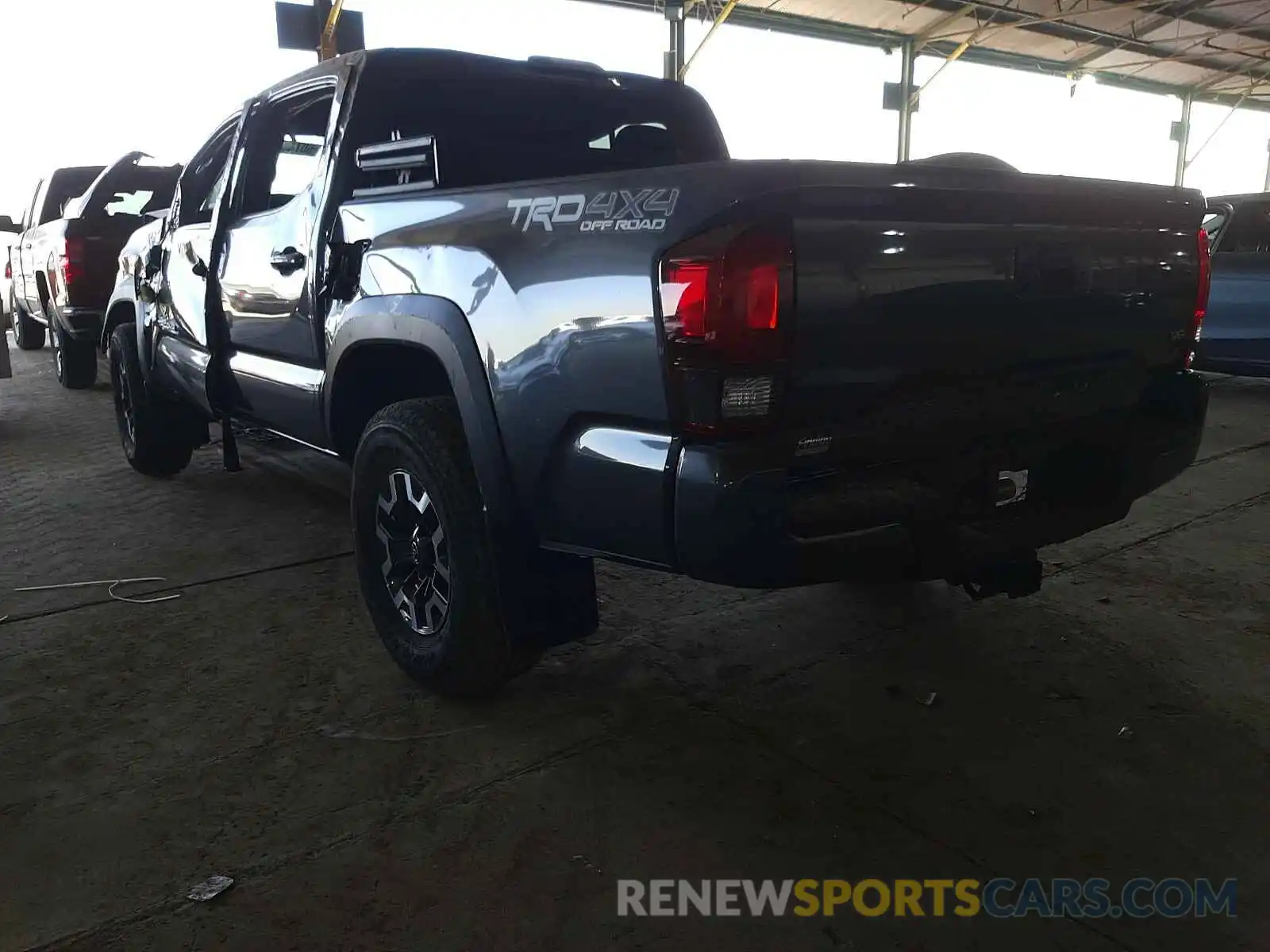 3 Photograph of a damaged car 3TMCZ5AN9KM263131 TOYOTA TACOMA 2019