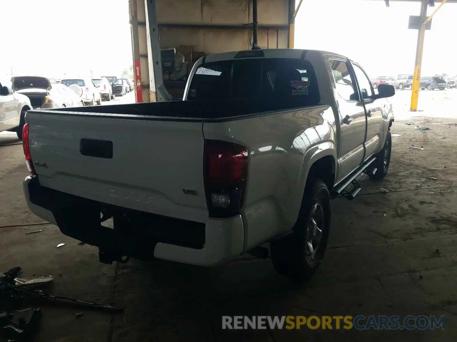 4 Photograph of a damaged car 3TMCZ5AN9KM264036 TOYOTA TACOMA 2019