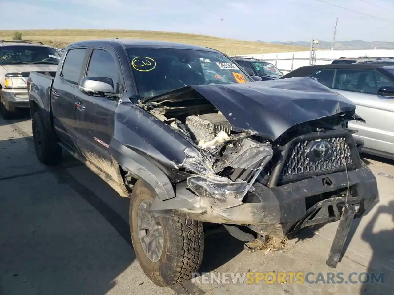 1 Фотография поврежденного автомобиля 3TMCZ5AN9KM266532 TOYOTA TACOMA 2019