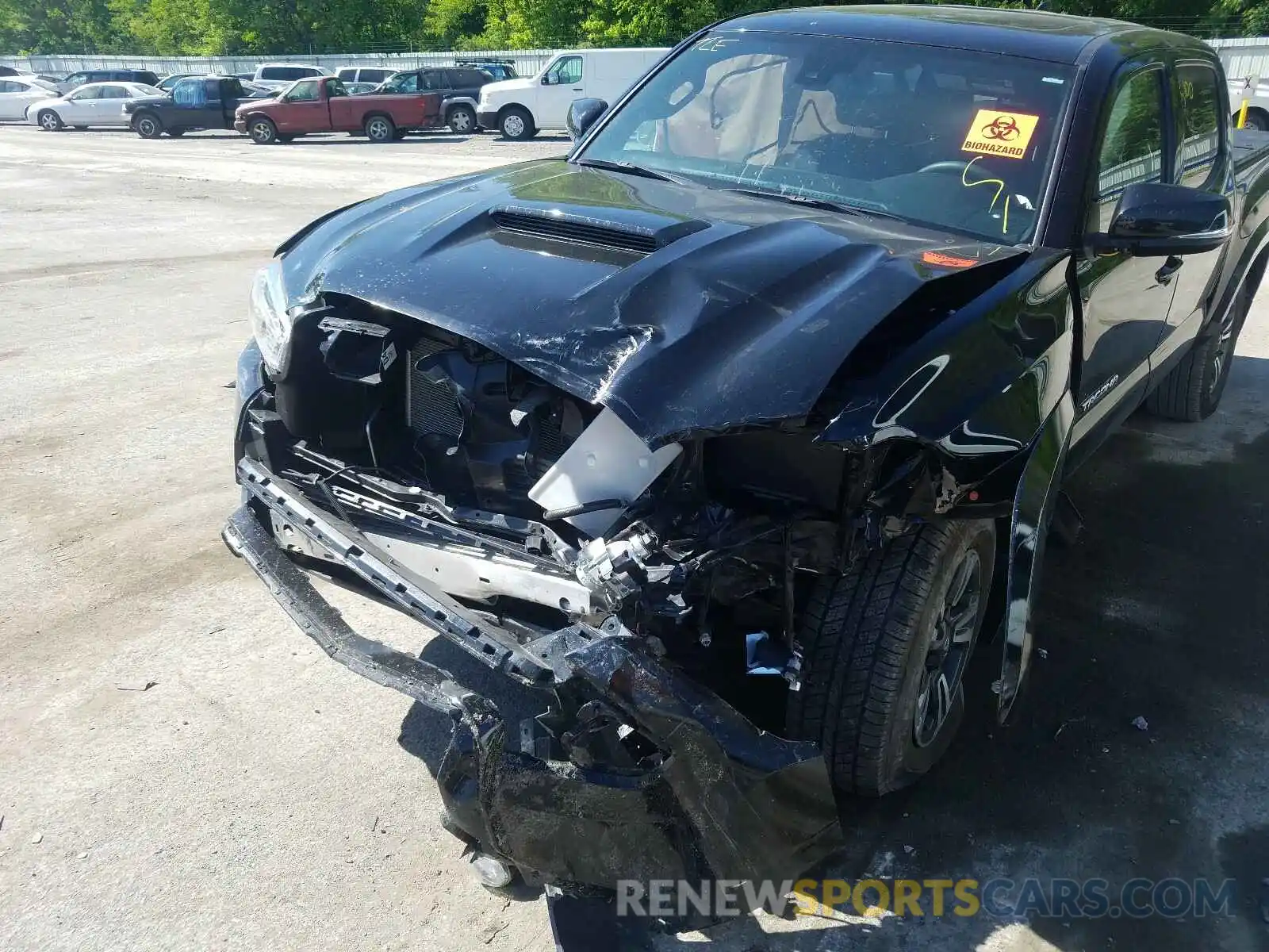 9 Photograph of a damaged car 3TMCZ5AN9KM268264 TOYOTA TACOMA 2019