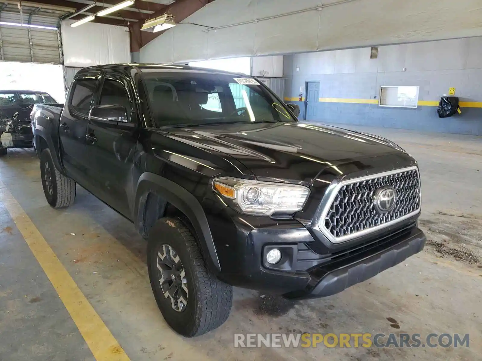 1 Photograph of a damaged car 3TMCZ5AN9KM275652 TOYOTA TACOMA 2019