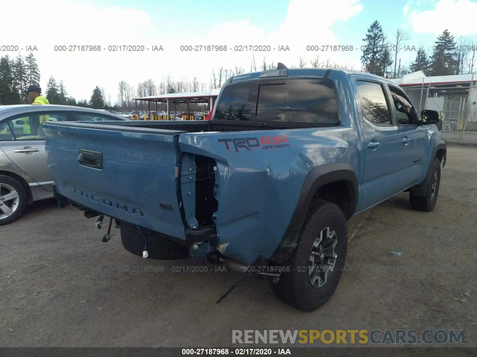 4 Photograph of a damaged car 3TMCZ5AN9KM280219 TOYOTA TACOMA 2019