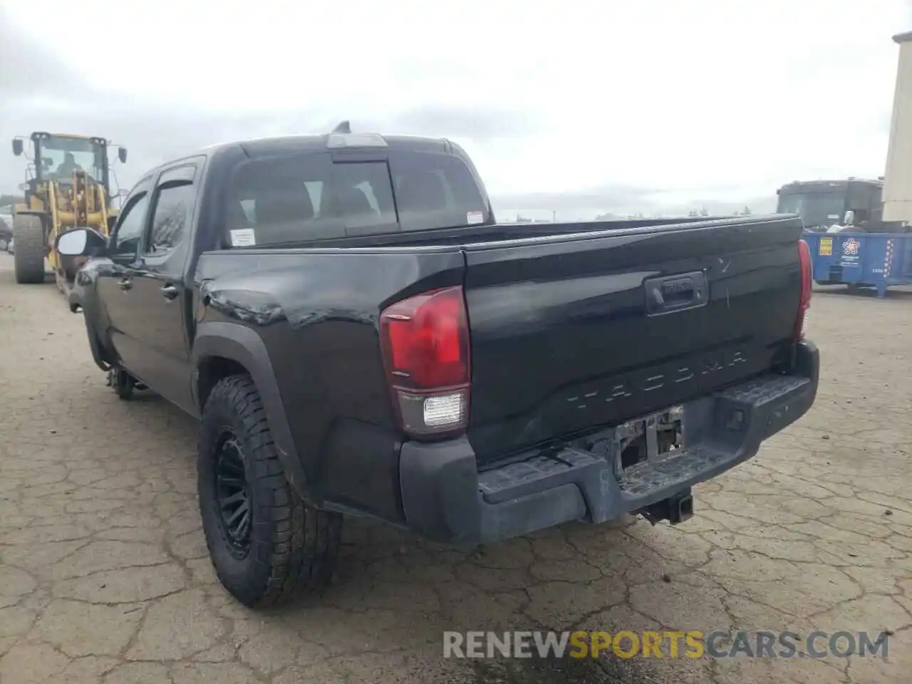 3 Photograph of a damaged car 3TMCZ5AN9KM281015 TOYOTA TACOMA 2019