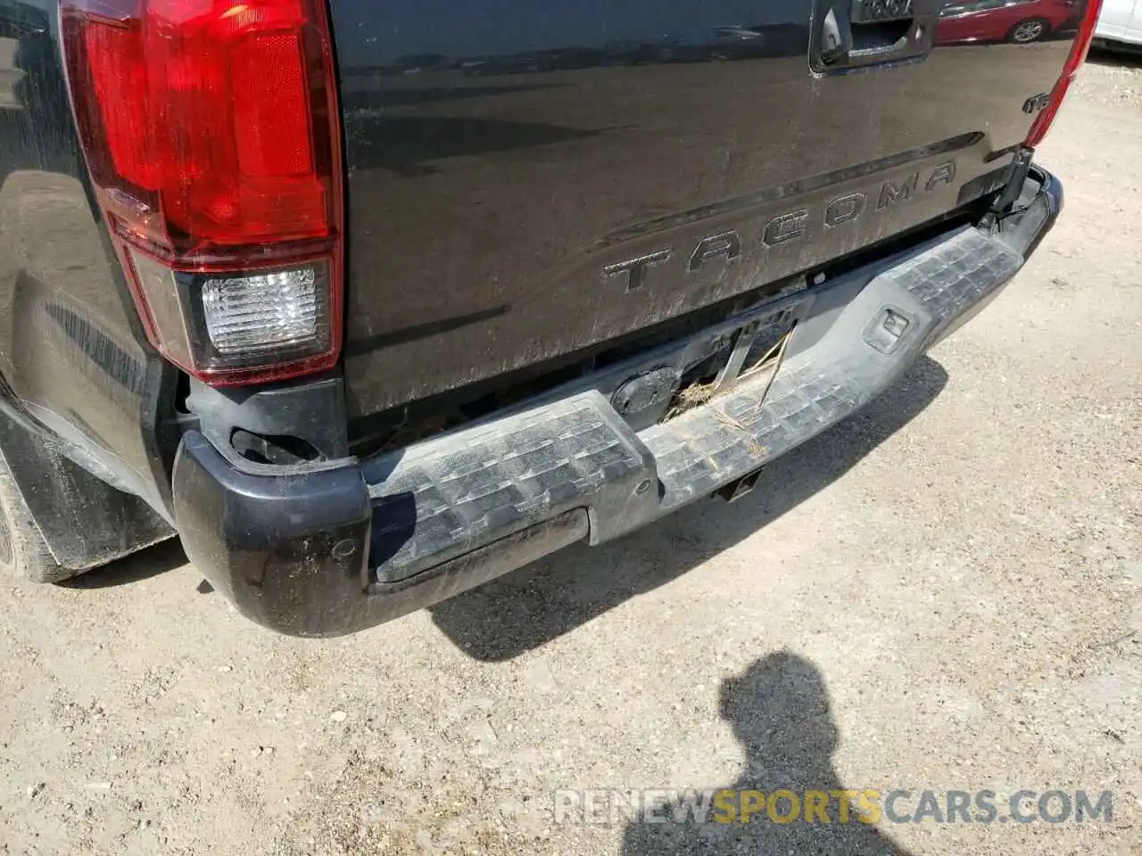 9 Photograph of a damaged car 3TMCZ5AN9KM285999 TOYOTA TACOMA 2019