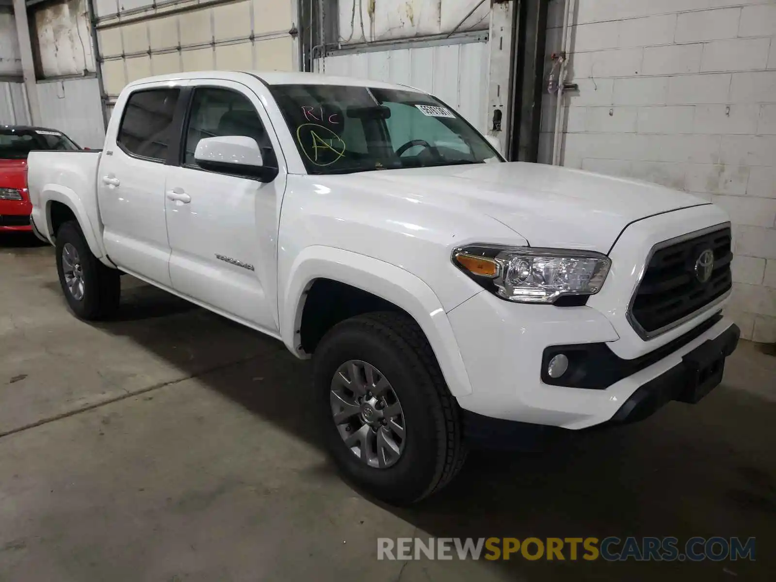 1 Photograph of a damaged car 3TMCZ5ANXKM196877 TOYOTA TACOMA 2019