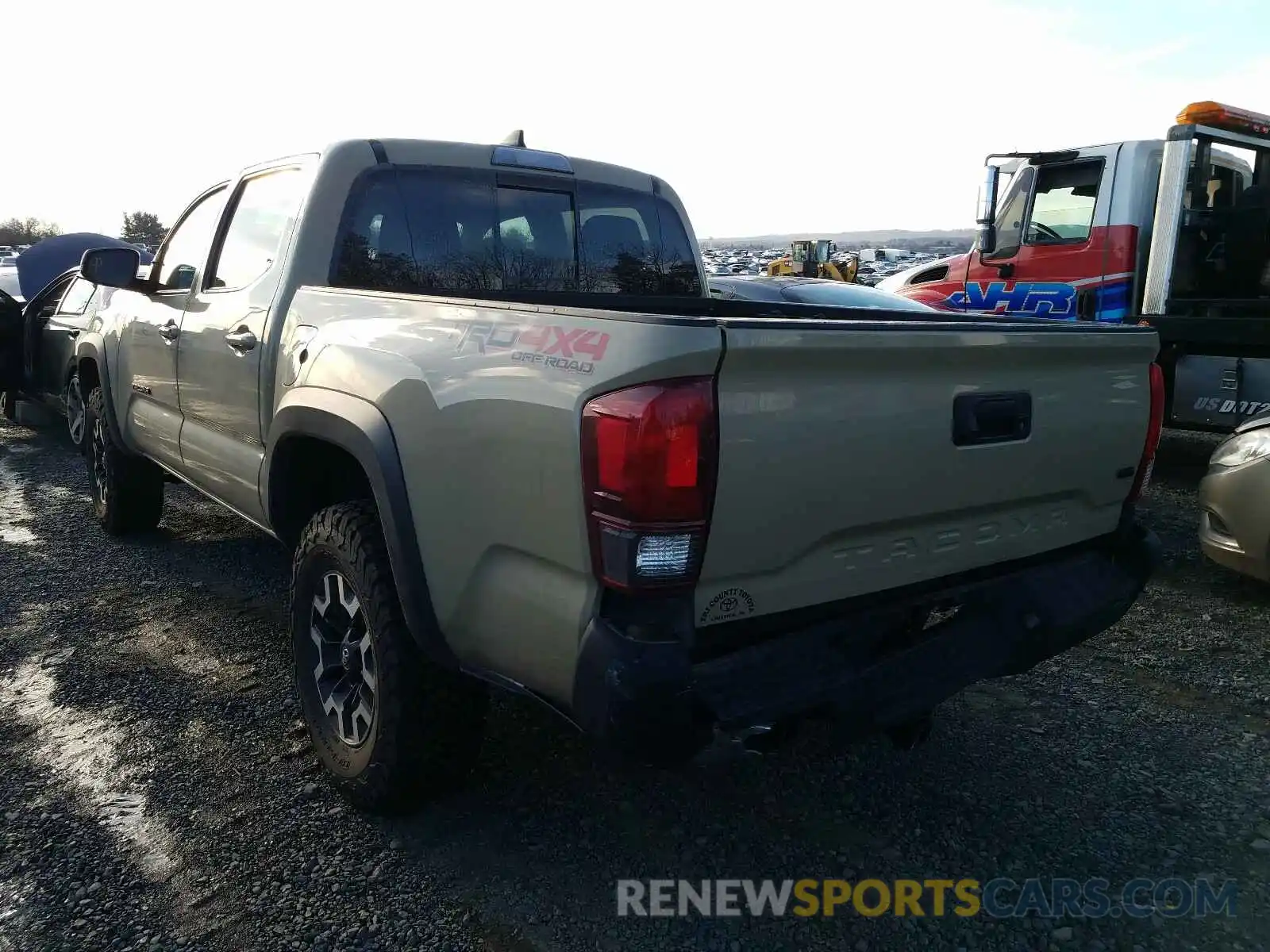 3 Photograph of a damaged car 3TMCZ5ANXKM198418 TOYOTA TACOMA 2019