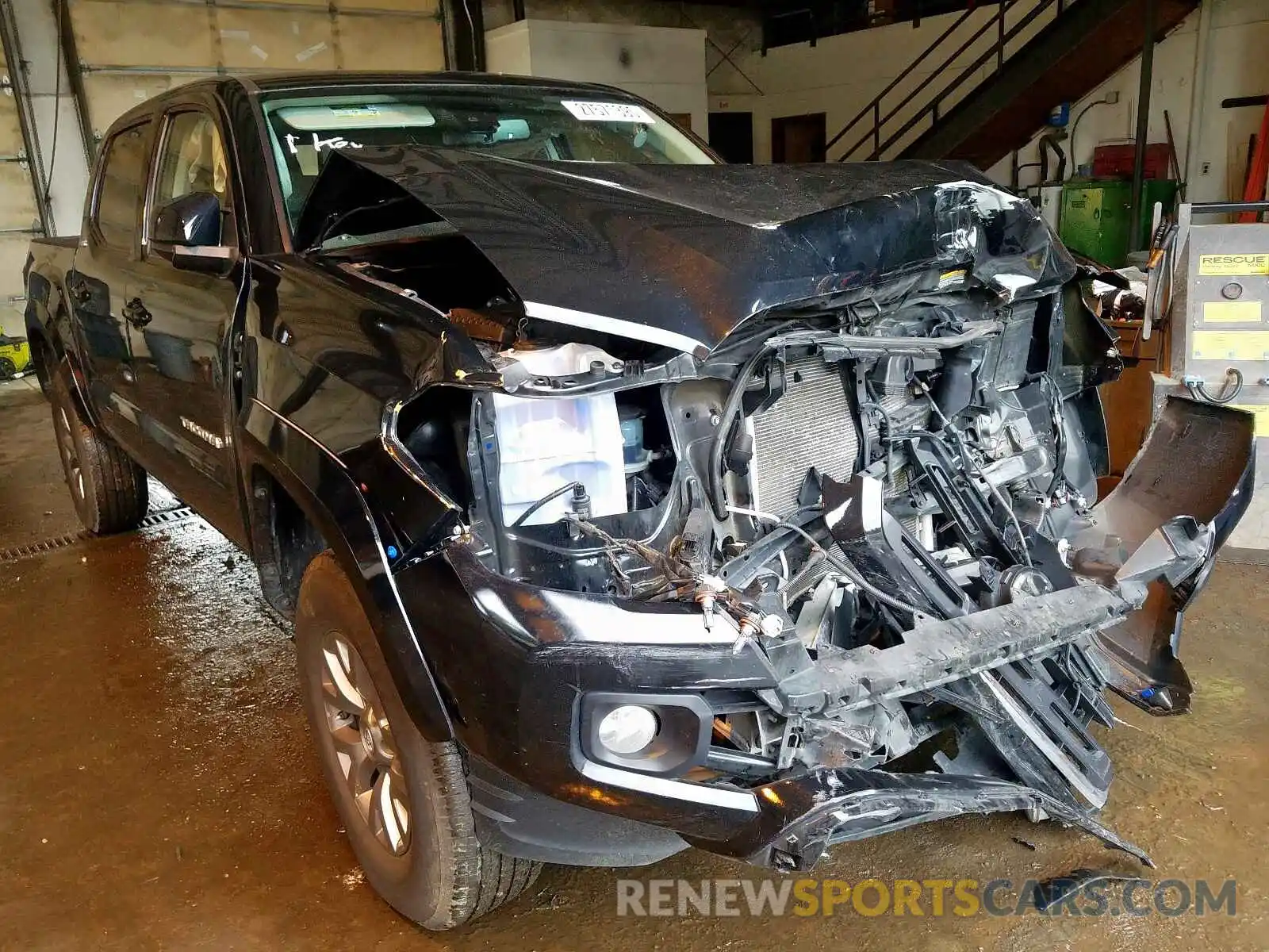 1 Photograph of a damaged car 3TMCZ5ANXKM200460 TOYOTA TACOMA 2019