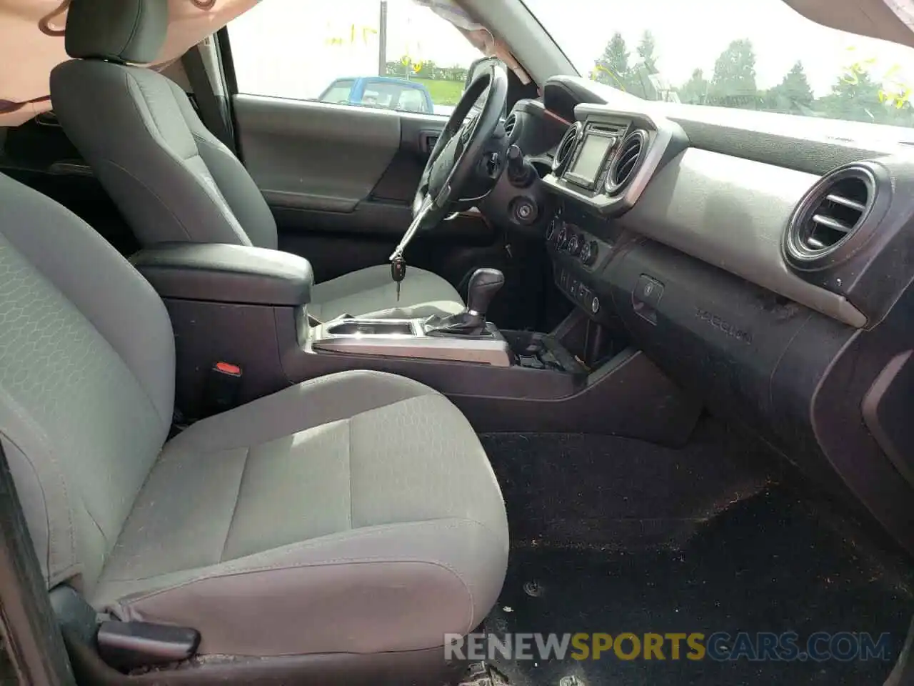 5 Photograph of a damaged car 3TMCZ5ANXKM201043 TOYOTA TACOMA 2019