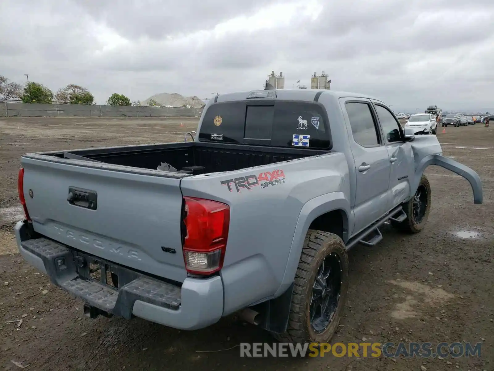 4 Photograph of a damaged car 3TMCZ5ANXKM211068 TOYOTA TACOMA 2019