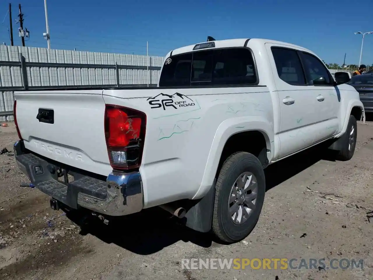 4 Фотография поврежденного автомобиля 3TMCZ5ANXKM213886 TOYOTA TACOMA 2019