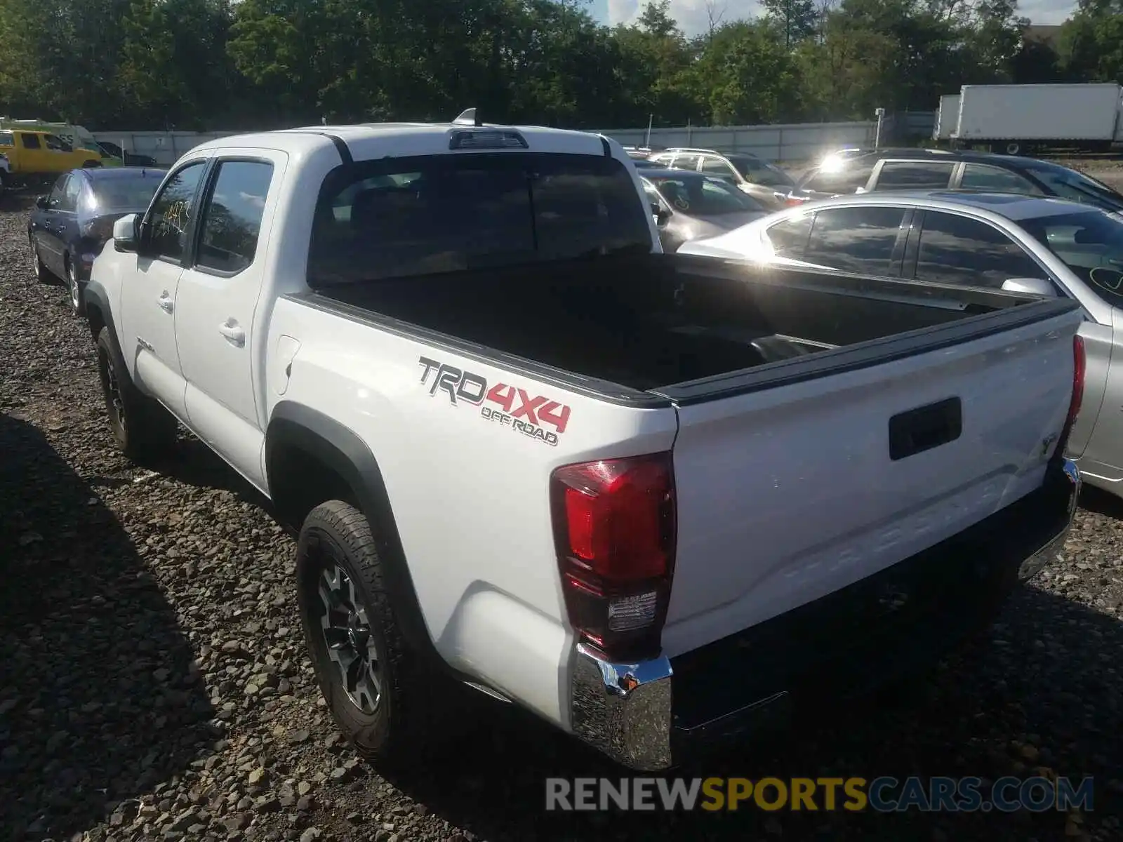 3 Photograph of a damaged car 3TMCZ5ANXKM215380 TOYOTA TACOMA 2019