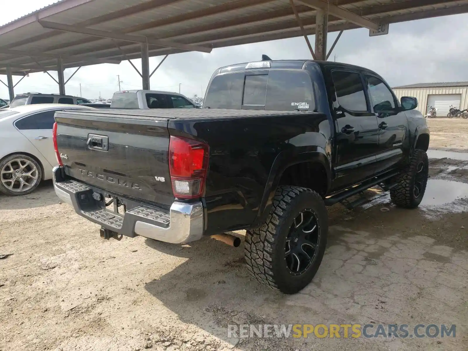 4 Photograph of a damaged car 3TMCZ5ANXKM225651 TOYOTA TACOMA 2019