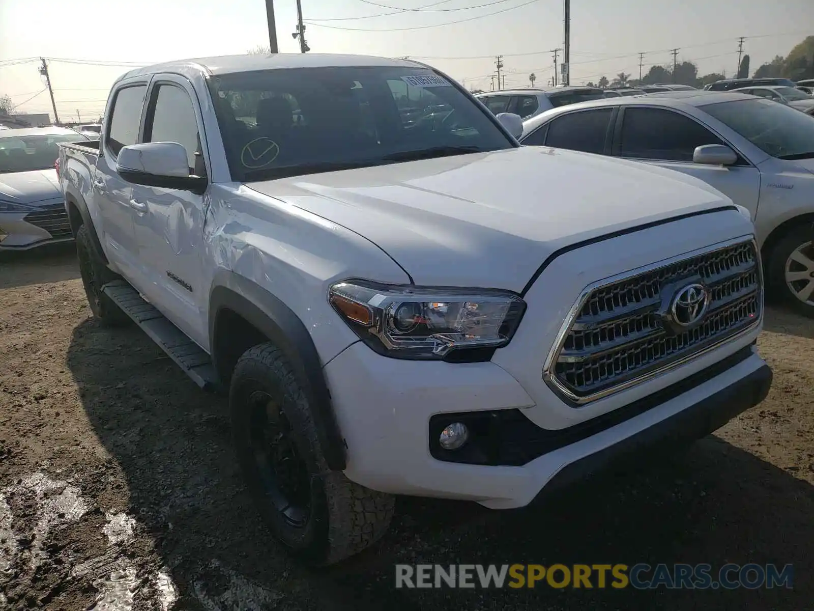 1 Photograph of a damaged car 3TMCZ5ANXKM232664 TOYOTA TACOMA 2019