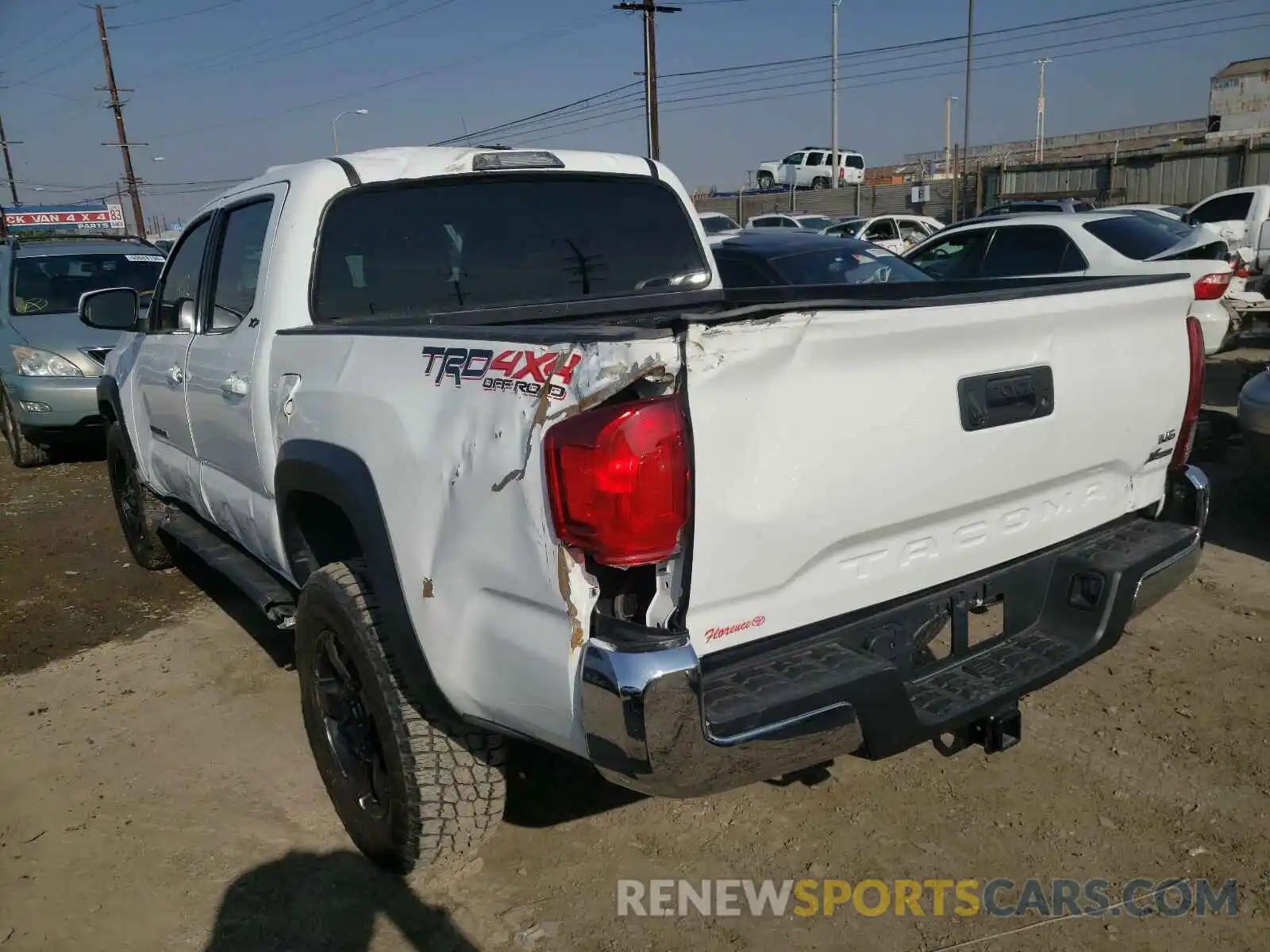 3 Photograph of a damaged car 3TMCZ5ANXKM232664 TOYOTA TACOMA 2019