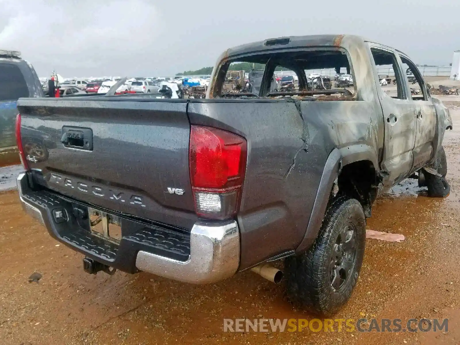 4 Photograph of a damaged car 3TMCZ5ANXKM235144 TOYOTA TACOMA 2019