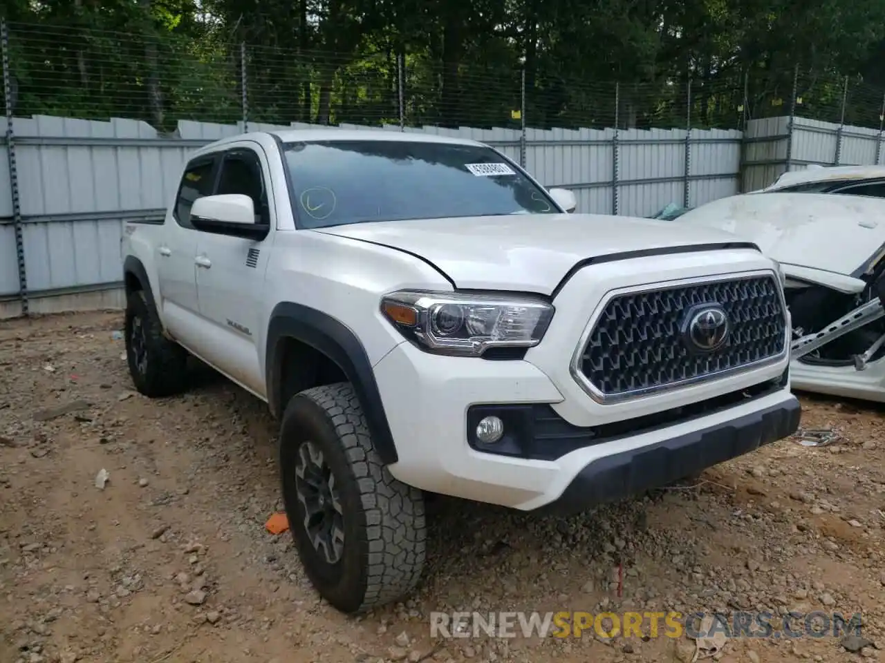 1 Photograph of a damaged car 3TMCZ5ANXKM255992 TOYOTA TACOMA 2019