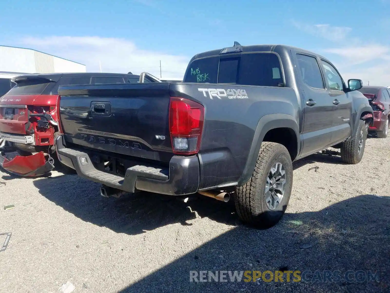 4 Фотография поврежденного автомобиля 3TMCZ5ANXKM256835 TOYOTA TACOMA 2019