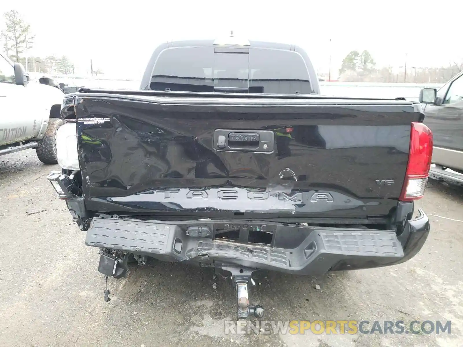 9 Photograph of a damaged car 3TMCZ5ANXKM259945 TOYOTA TACOMA 2019